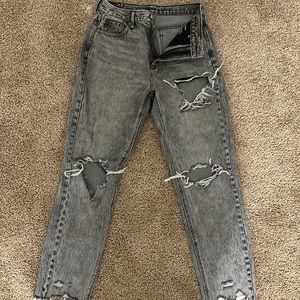 Size 4 American Eagle jeans.